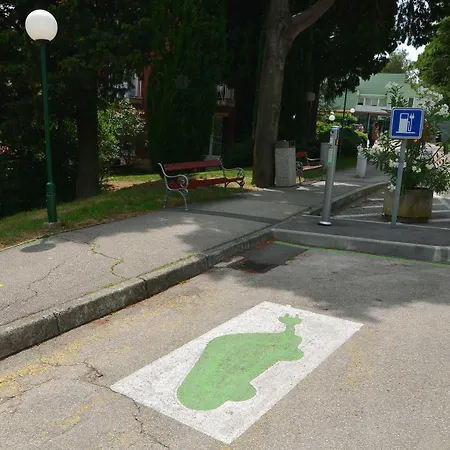 - Terme Krka Hotel 3*